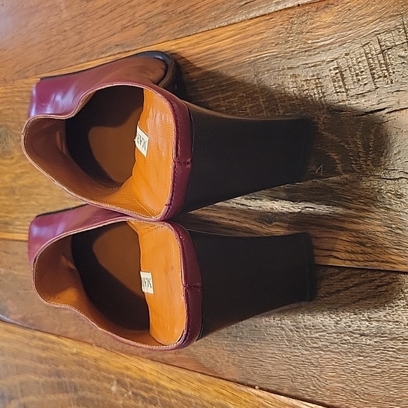 Maraolo size 37.5 (Fit 7) Red Leather Mules with Chunk Heel - Picture 4 of 6